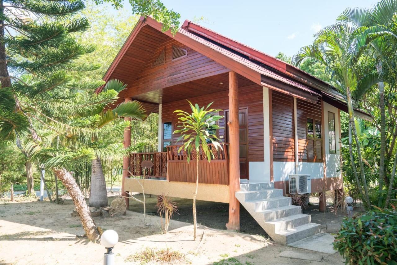 Phangan Lodge Baan Tai Exterior photo